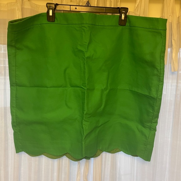 J Crew Scalloped Edge Pencil skirt, Size 22 - Picture 2 of 2